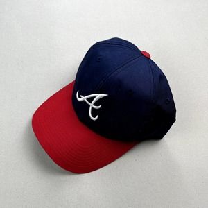 Vintage Atlanta Braves Hat Snapback Navy Blue Red Outdoor Cap Baseball MLB 90s